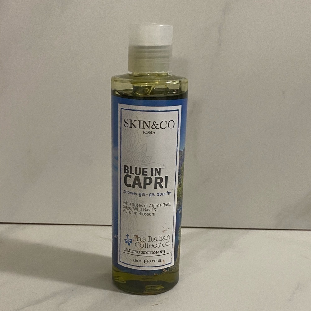 Skin & Co Roma Blue in Capri shower gel